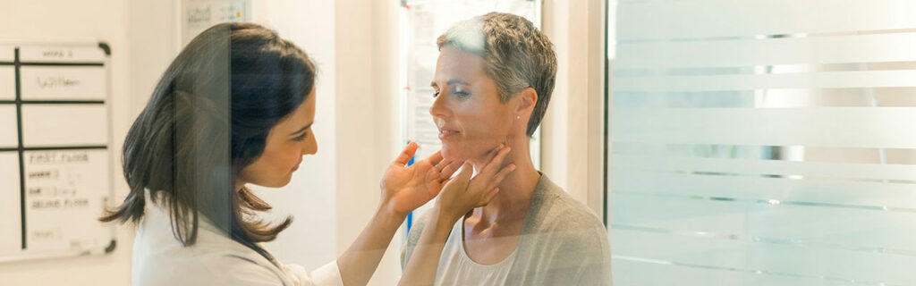 A provider exams a Premise Health member